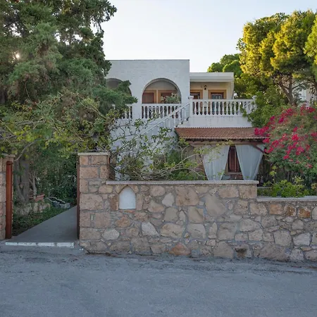 Irene Patmos شقة فندقية 3*