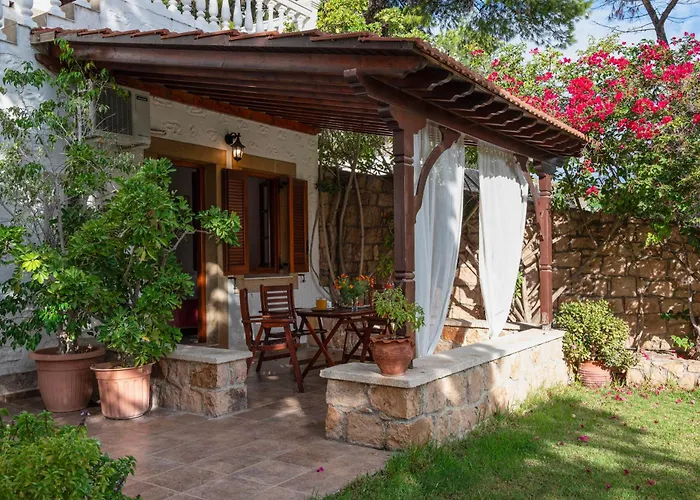 Irene Patmos Aparthotel 3*